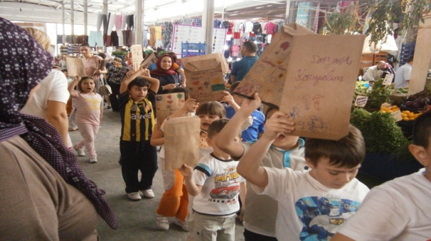 Halk Pazarında "Poşete Hayır" Etkinliği