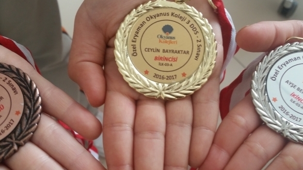 Eryaman Kampüsü DDS'de Başarılı Olan 3. Sınıf Öğrencilerimiz Ödüllerini Aldı