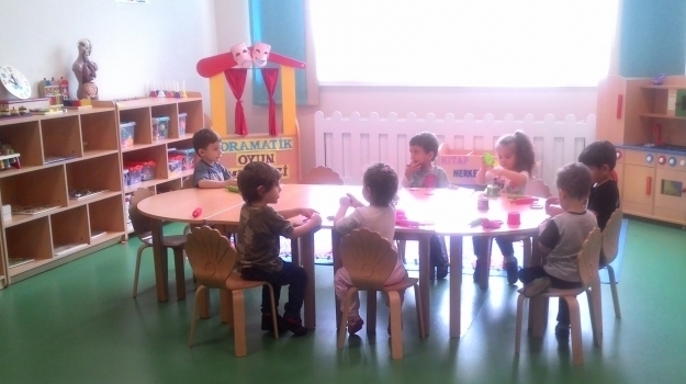 Eryaman Kampüsü Okul Öncesi Çiçekler Sınıfı Masa Başı Etkinliğinde