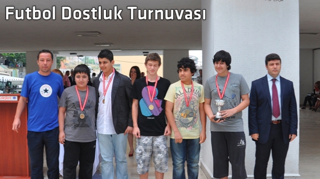 Futbol Turnuvası'nda Şampiyon 8-A