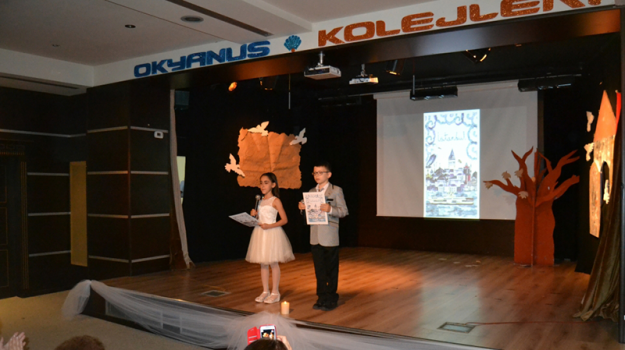 Güneşli Okyanus'ta İstanbul Gecesi