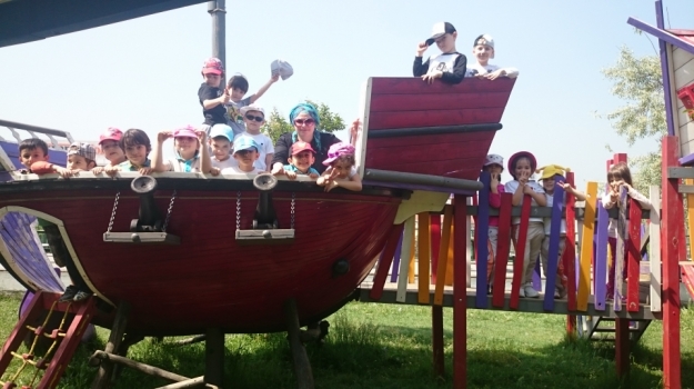 Güneşli Okyanus Koleji okul öncesi A grubu öğrencileri Okyanus Parkta