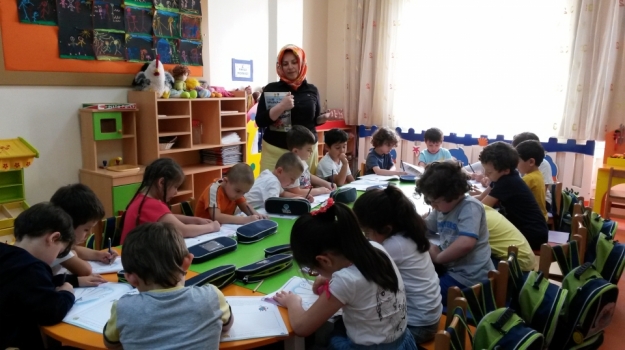 Güneşli Okyanus Koleji Yıldızlar Grubu Okuma Yazmaya Hazırlık Çalışmalarına Devam Ediyor