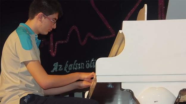 Güzel Sanatlar Lisesi Öğrencilerinden Müzik Dinletisi