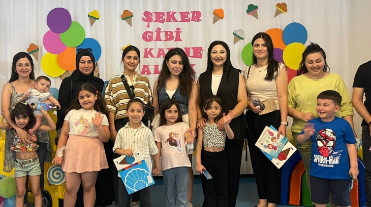 İncek Okyanus Anaokulu Öğrencileri Başarı Belgelerini Almanın Heyecanını Yaşıyor