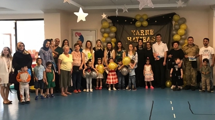 İncek Okyanus Okul Öncesi Çiçekler Grubu Başarı Belgelerini Aldılar.