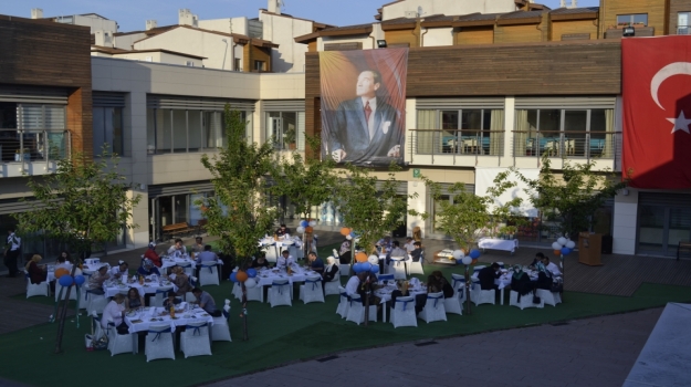 Fatih Okyanus'ta 8. Sınıf Mezuniyet Töreni Yapıldı