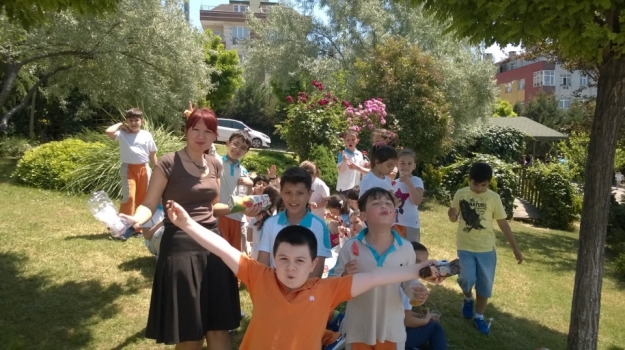 Okyanus Park'ta İngilizce Meyve Şenliği