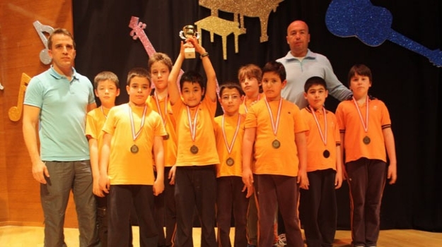 Şampiyonlar Ödüllendirildi