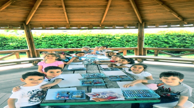 Sancaktepe Okul Öncesi Gökkuşağı Sınıfı Bahçede
