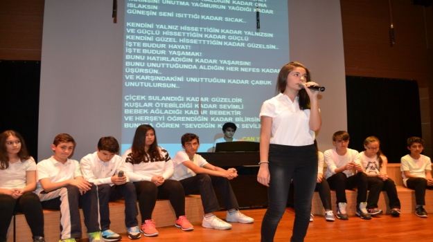 Halkalı Okyanus'ta Şiir Dinletisi