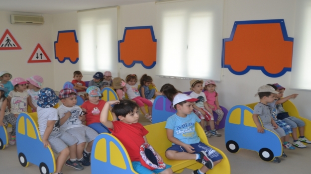 Trafik Kurallarını Öğreniyoruz