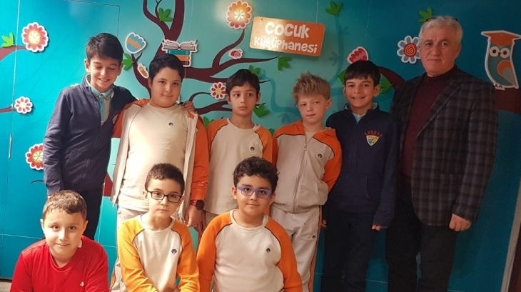 3. Sınıflarımız Misi Kütüphanesinde