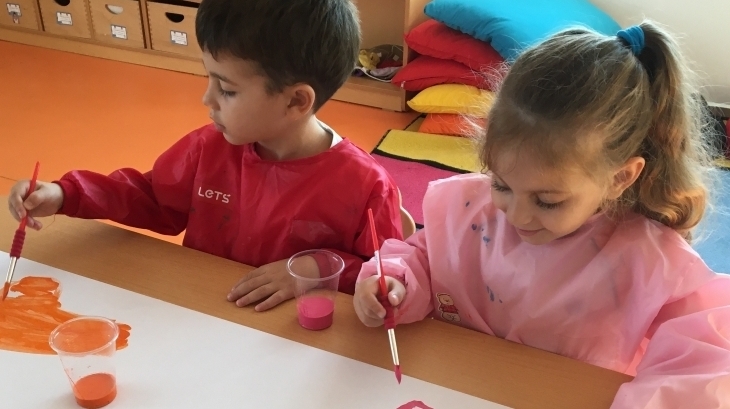 İnciler Sınıfı “Özgün Resim Etkinliği” Yapıyor