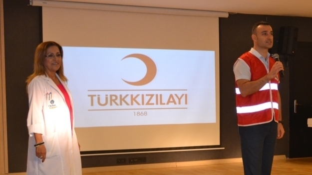 Antalya Okyanus Kolejinde Kızılay Haftası