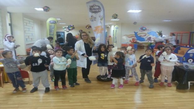 Avcılar Denizyıldızı Grubu Madscience Bilim Etkinliğinde