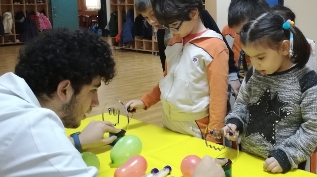Avcılar Güneş Grubu Mad Science Etkinliğinde