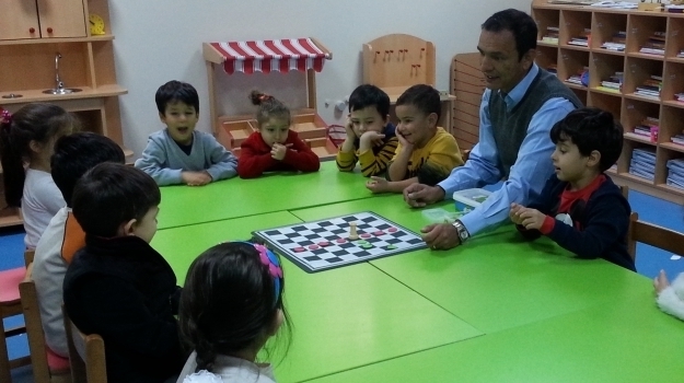 Avcılar Okyanus Koleji Yunuslar grubu Satranç Etkinliğinde