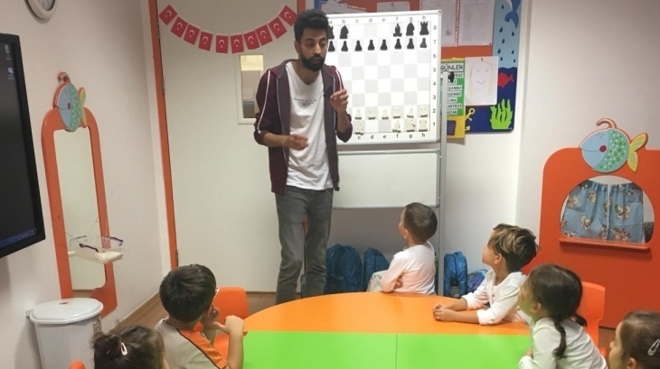 Bahçelievler Okul Öncesi Deniz Yıldızı Grubu Satranç Eğitiminde