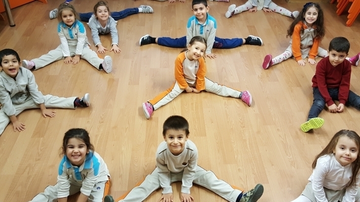 Bahçelievler Okyanus Koleji Okul Öncesi Öğrencileri İlgi ve Yetenek Merkezlerinde Dans Etkinliğinde