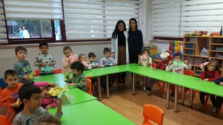 Bahçelievler Okyanus Koleji Okul Öncesi Mercan Grubu Öğrencileri Aile Katılım Etkinliğinde