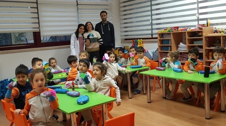 Bahçelievler Okyanus Koleji Okul Öncesi Mercan Grubu Öğrencileri Aile Katılım Etkinliğinde