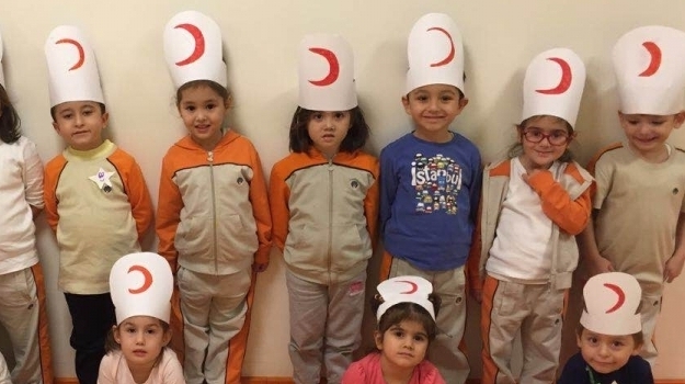 Bahçeşehir B Grubu Kızılay Haftası Etkinliğinde