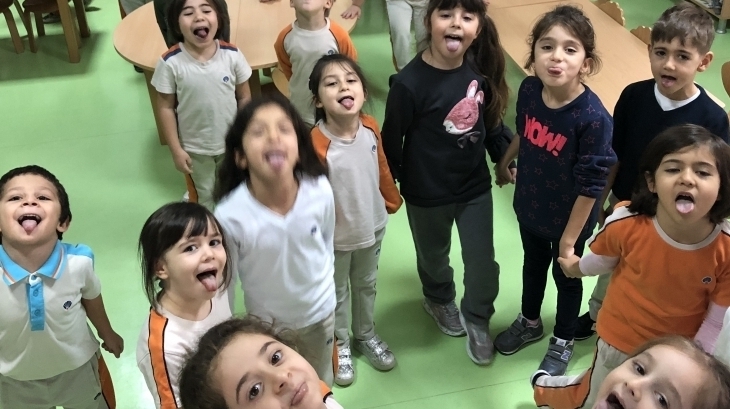Bahçeşehir Gökkuşağı Grubu İngilizce Story Etkinliğinde