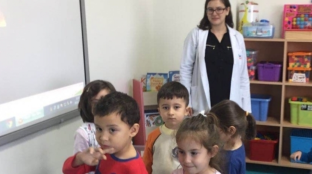 Bahçeşehir Güneş Grubu İngilizce Etkinliğinde