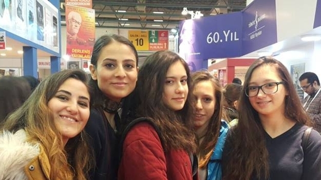 Bahçeşehir Okyanus Koleji Lise Öğrencileri Uluslararası Kitap Fuarı’nda Kitapların Dünyasına Yolculuğa Çıktı