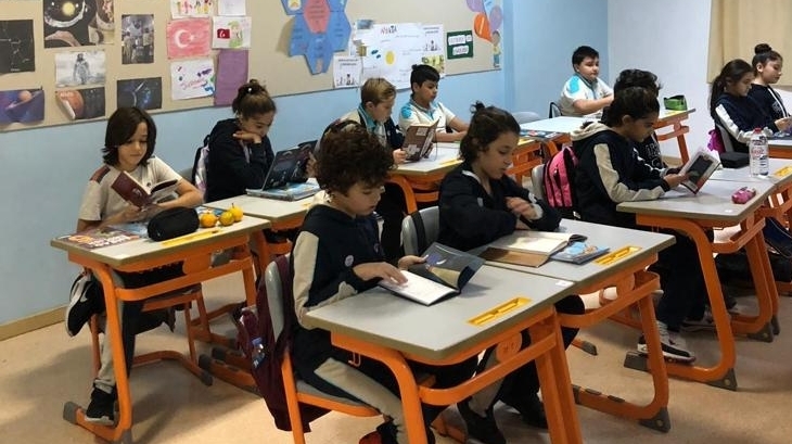 Bahçeşehir Okyanus Koleji Ortaokul Kademesi Kitap Okuma Etkinliği
