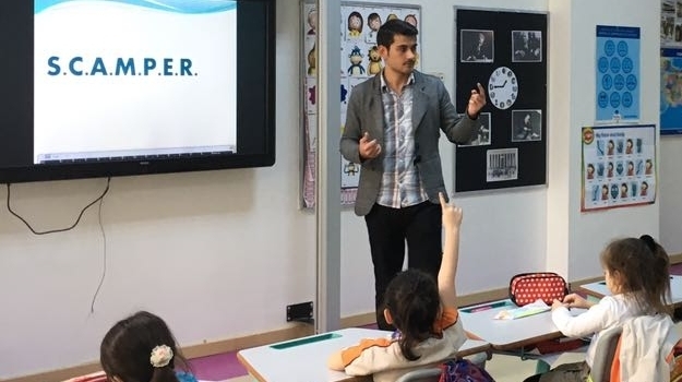 Bahçeşehir Okyanus Üstün Zekalılar İlkokulu 1-E ve 1-F Sınıfları ‘’SCAMPER’’ Tekniğini Öğrendi