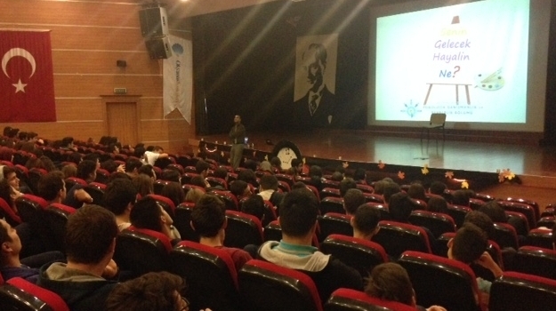 Bahçeşehir Okyanus Lise Kademesinde “Senin Gelecek Hayalin Ne?” Semineri Gerçekleşti