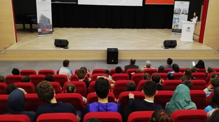 Bayrampaşa Okyanus Anadolu ve Fen Lisesi Tıp ve Sağlık Kariyer Kulübü Öğrencileri Beyin Cerrahı Prof. Dr. Çetin Ayhan Evliyaoğlu ile Söyleşide