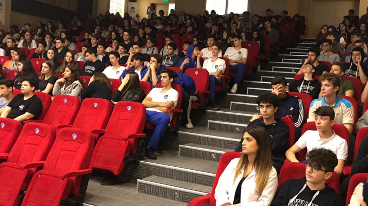 Bayrampaşa Okyanus Lise Kademesi Öğrencilerine Ergenlikle ilgili Seminer Yapıldı