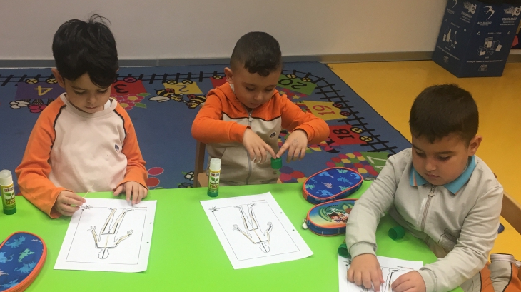 Beykent Okul Öncesi Balıklar Grubu Fastrackids Dersinde