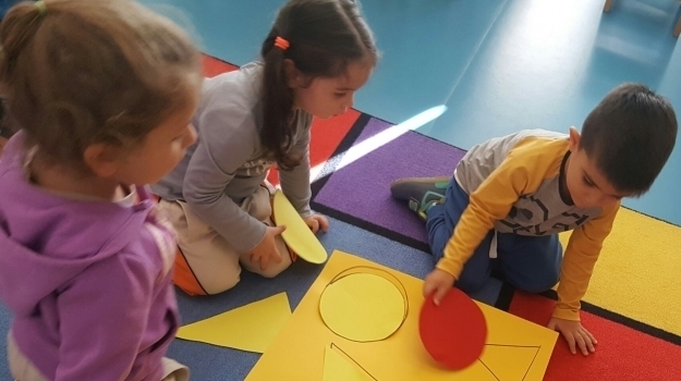 Beykent Okyanus Koleji Okul Öncesi Çiçekler Grubu Öğrencileri Oyun Etkinliğinde