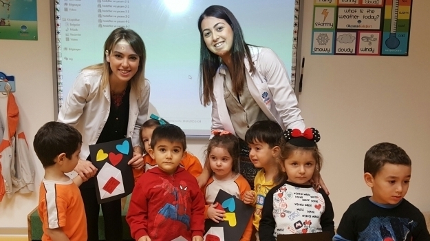 Beykent Okyanus Koleji Okul Öncesi Çiçekler Grubu Öğrencileri Sanat Etkinliğinde
