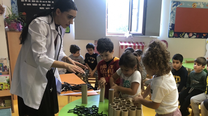 Beykent Okyanus Koleji Okul Öncesi Minikleri Mad Science Etkinliğine Katıldılar