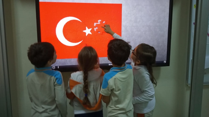 Beylikdüzü Okyanus İlkokulu ''Bayrak Sevgisi''