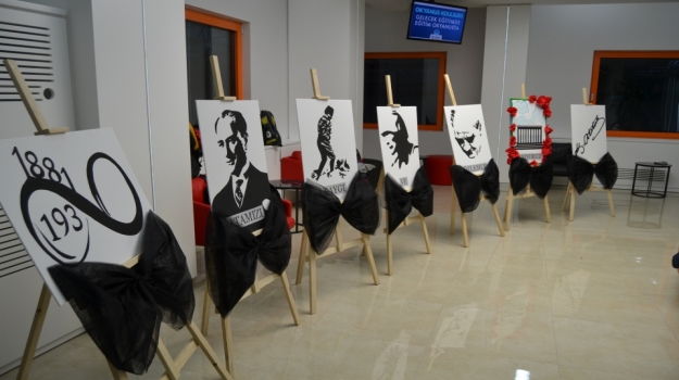 Beyikdüzü Okyanus'ta Atatürk Resimleri Sergisi