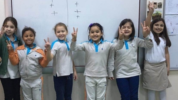 Beylikdüzü Okyanus Koleji 3. Sınıf Öğrencilerinin İngilizce 'Sentence Jumble' Etkinliği