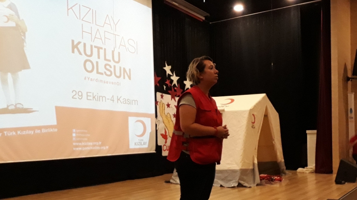 Bornova Kampüs Okyanus Koleji Okul Öncesi Öğrencileri Kızılay Haftası'nda Konferansta