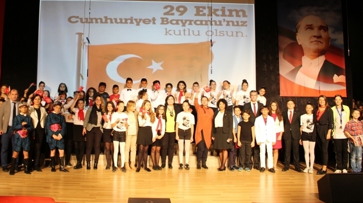 Bornova Okyanus Koleji Cumhuriyet Coşkusu