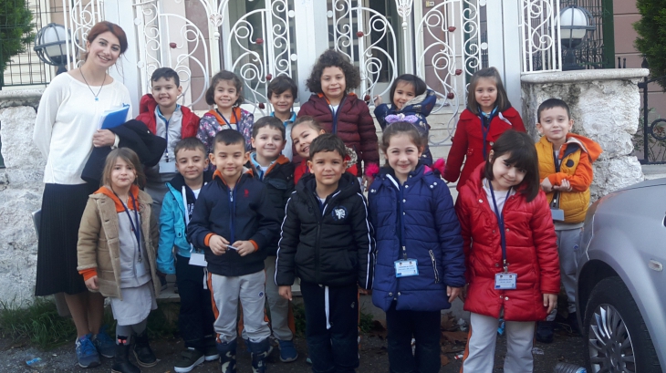 Bornova Okyanus Koleji Gezegenler Sınıfı Çilek Pastanesi Üretim Atölyesinde