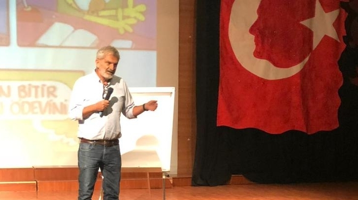 Dünyaca Ünlü Karikatürist ''Salih MEMECAN'' Ortaokul Kademesi Öğrencilerimizle Buluştu