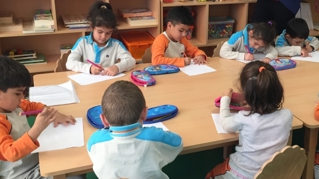 Eryaman Okul Öncesi Bölümü Gezegenler Grubu Öğrencileri Sosyal Beceri Dersinde