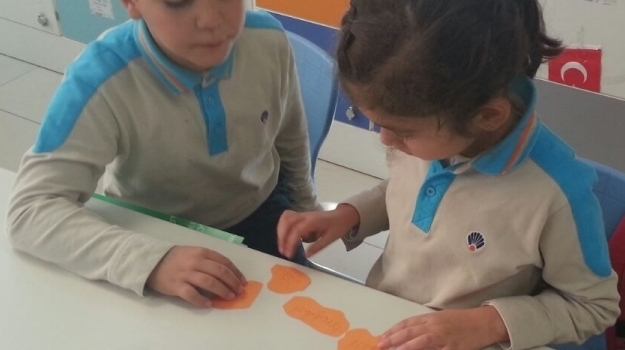 Eryaman Okyanus Koleji 3/A Sınıfı İngilizce Dersinde "Sentence Jumble" Oyunu Oynadı