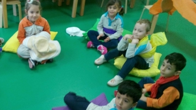 Eryaman Okyanus Koleji Okul Öncesi Bölümü Öğrencileri Yetenek Kulübü Kapsamında Drama Dersindeler