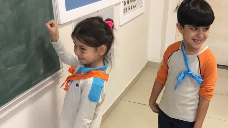 İlkokul Kademesi 1-A Sınıfı Öğrencileri Drama Dersinde